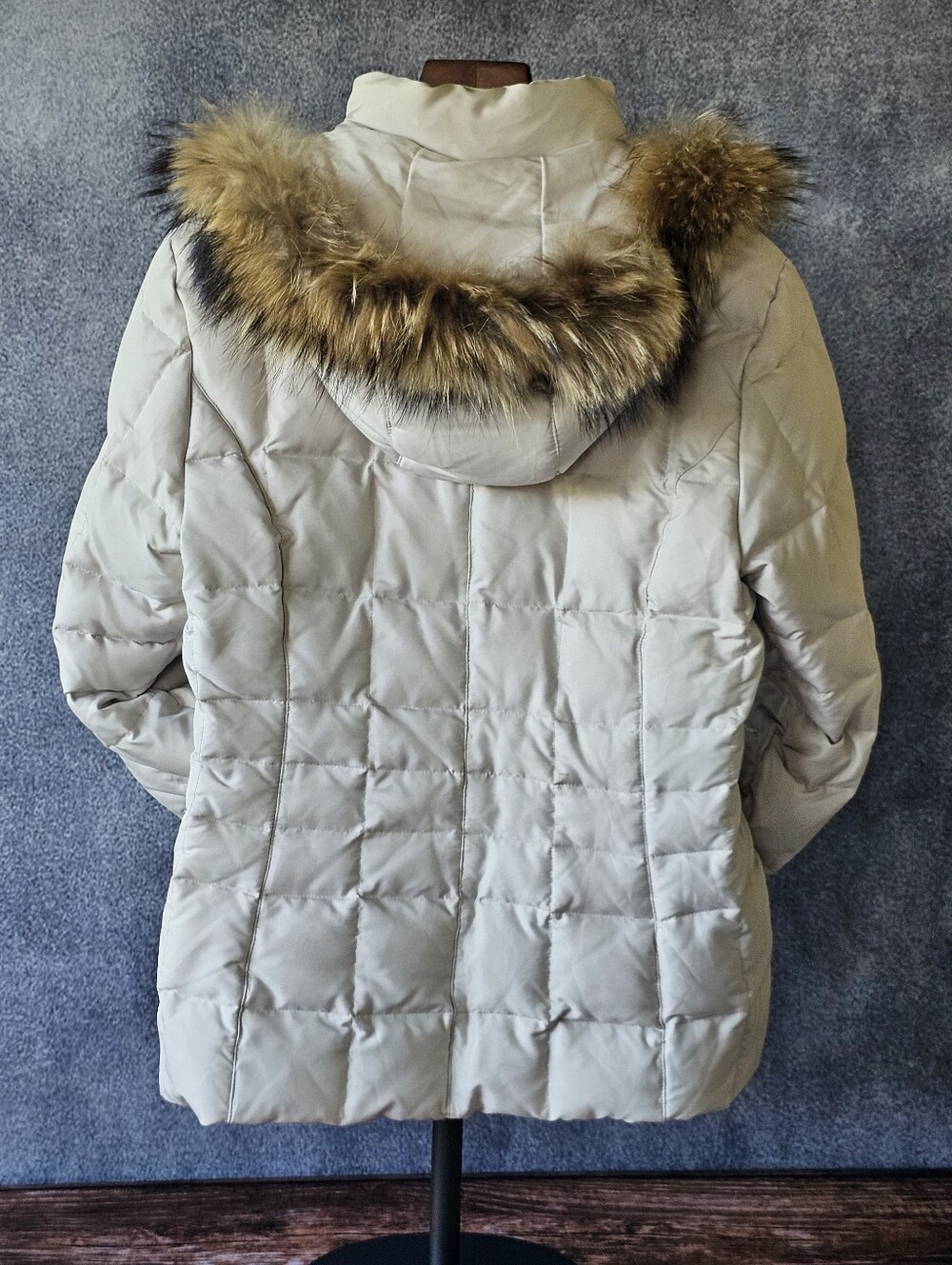 Calvin Klein Duck Down Puffer Jacket XS Ivory Genuine Raccoon Fur Trim EUC - Picture 4 of 12
